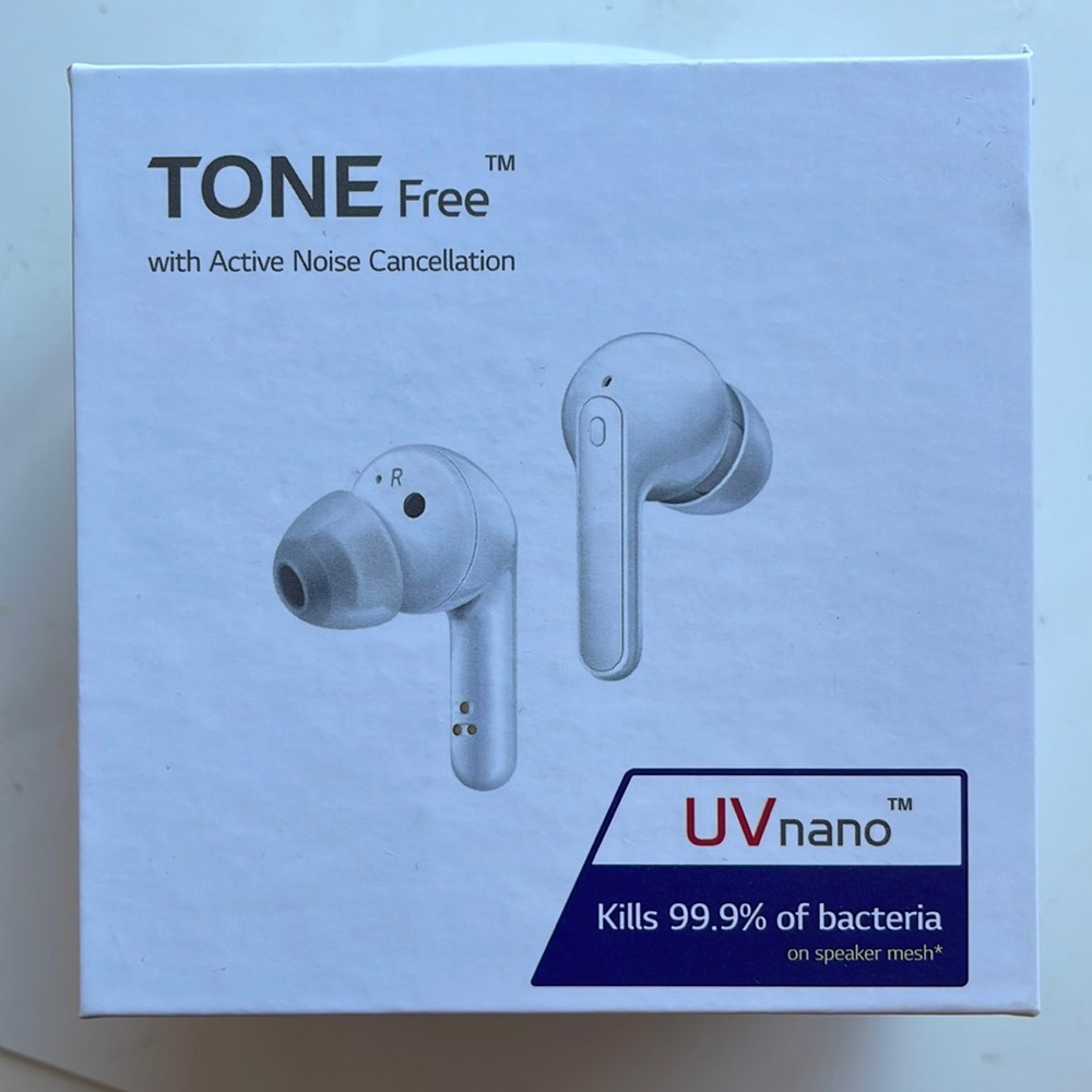 Wireless ear buds LG tone free with active nose cancellation
